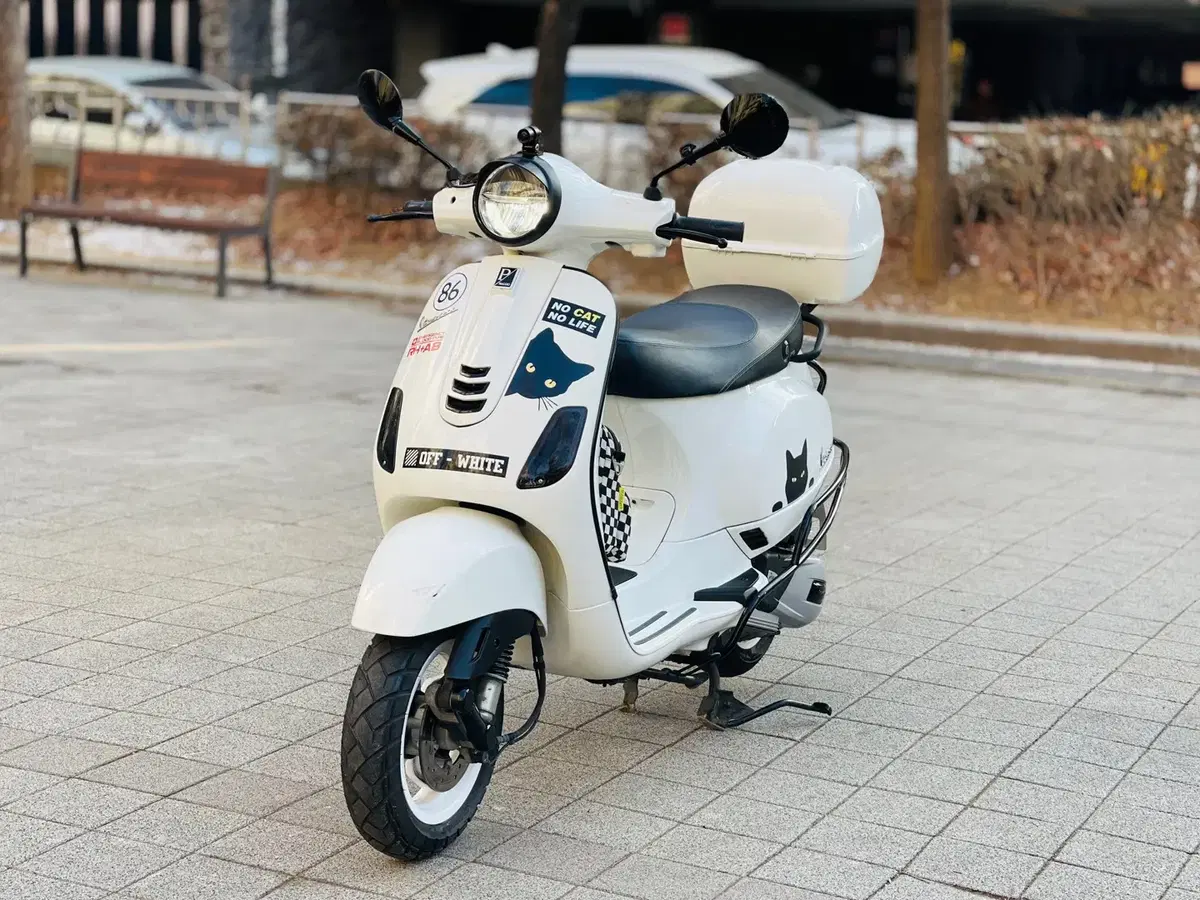 [베스파] LX125 2021년식 차량 최저가 판매 합니다.